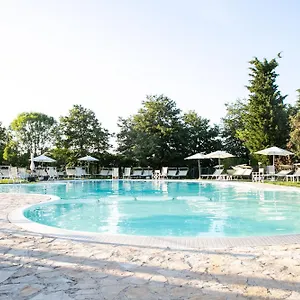 Il Podere Del Germano Reale Hotel